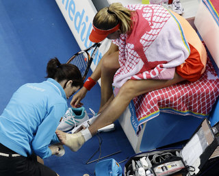 Daniela Hantuchová feet photo thumbnail