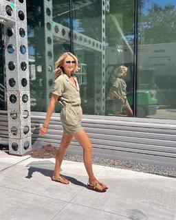 Daniela Hantuchová feet photo thumbnail
