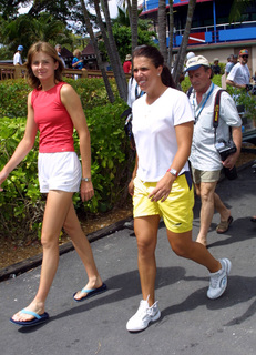 Daniela Hantuchová feet photo thumbnail