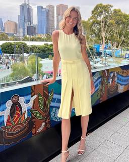 Daniela Hantuchová feet photo thumbnail