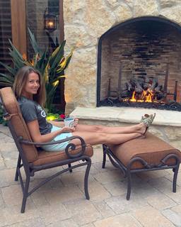 Daniela Hantuchová feet photo thumbnail