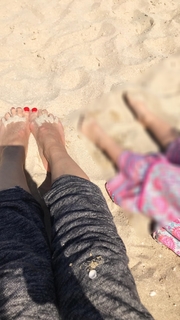 Daniela Katzenberger feet photo thumbnail