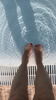 Daniela Katzenberger feet photo thumbnail