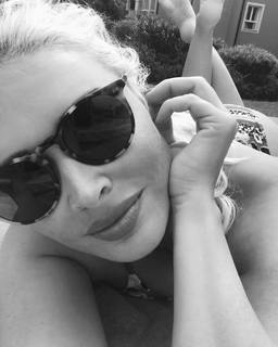 Daniela Katzenberger feet photo thumbnail