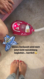 Daniela Katzenberger feet photo thumbnail