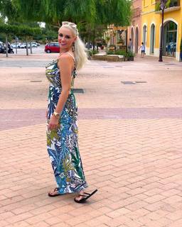 Daniela Katzenberger feet photo thumbnail