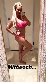 Daniela Katzenberger feet photo thumbnail