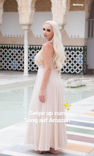 Daniela Katzenberger feet photo thumbnail