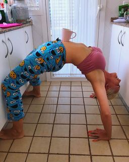 Daniela Katzenberger feet photo thumbnail