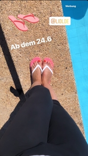 Daniela Katzenberger feet photo thumbnail