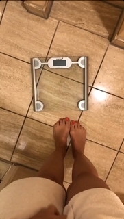 Daniela Katzenberger feet photo thumbnail
