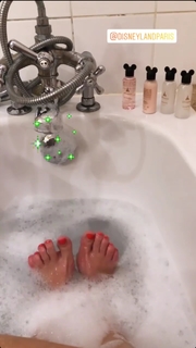 Daniela Katzenberger feet photo thumbnail