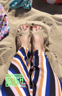 Daniela Katzenberger feet photo thumbnail