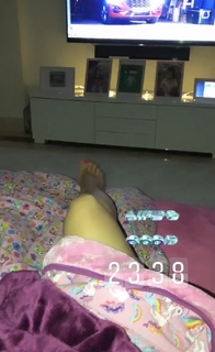 Daniela Katzenberger feet photo thumbnail