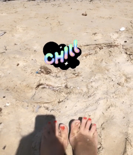 Daniela Katzenberger feet photo thumbnail