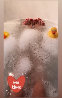 Daniela Katzenberger feet photo thumbnail