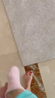Daniela Katzenberger feet photo thumbnail