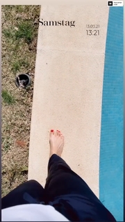 Daniela Katzenberger feet photo thumbnail