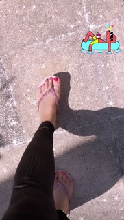 Daniela Katzenberger feet photo thumbnail