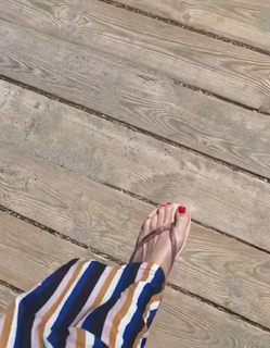 Daniela Katzenberger feet photo thumbnail