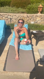 Daniela Katzenberger feet photo thumbnail