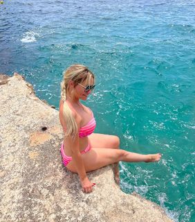 Daniela Katzenberger feet photo thumbnail