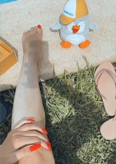 Daniela Katzenberger feet photo thumbnail