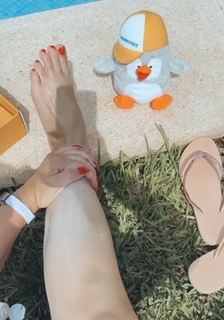 Daniela Katzenberger feet photo thumbnail
