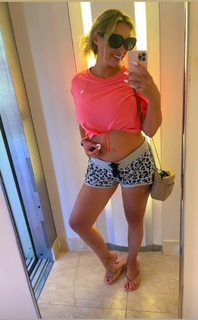 Daniela Katzenberger feet photo thumbnail