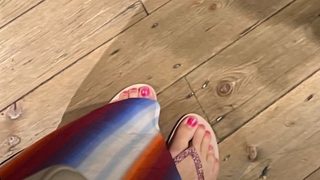 Daniela Katzenberger feet photo thumbnail