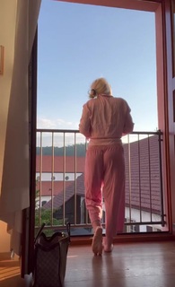 Daniela Katzenberger feet photo thumbnail