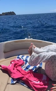 Daniela Katzenberger feet photo thumbnail