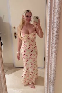 Daniela Katzenberger feet photo thumbnail