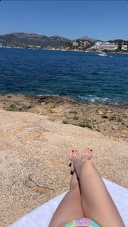Daniela Katzenberger feet photo thumbnail