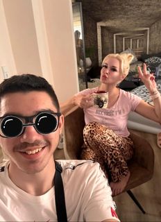 Daniela Katzenberger feet photo thumbnail