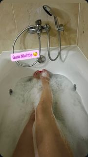 Daniela Katzenberger feet photo thumbnail
