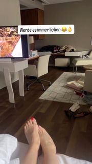 Daniela Katzenberger feet photo 8
