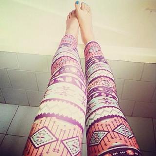 Daniela Luján feet photo thumbnail