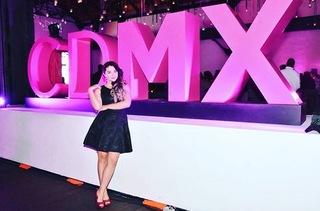 Daniela Luján feet photo thumbnail