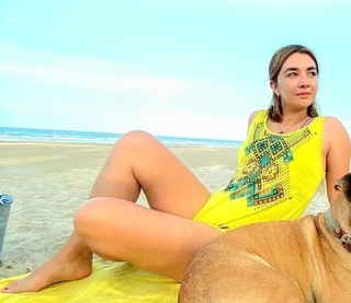 Daniela Luján feet photo thumbnail