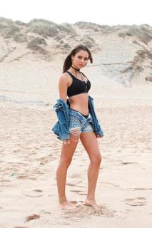 Daniela Melchior feet photo thumbnail