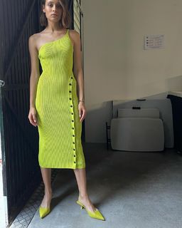 Daniela Melchior feet photo thumbnail