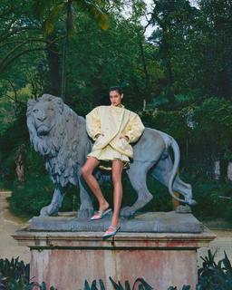 Daniela Melchior feet photo thumbnail