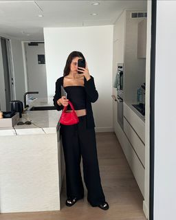 Daniela Melchior feet photo thumbnail