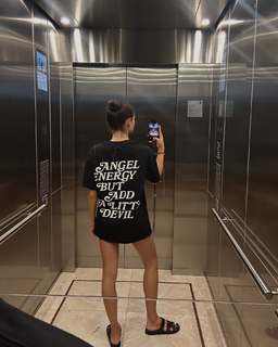 Daniela Melchior feet photo thumbnail