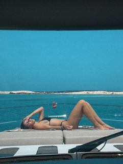 Daniela Melchior feet photo thumbnail