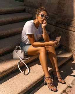 Daniela Ospina feet photo 13