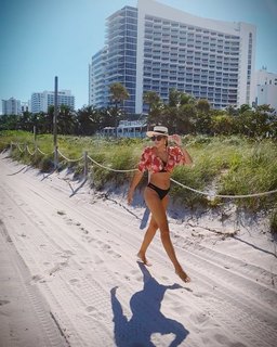 Daniela Ospina feet photo 7