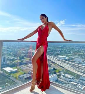Daniela Ospina feet photo 3