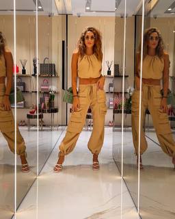 Daniela Ospina feet photo 3